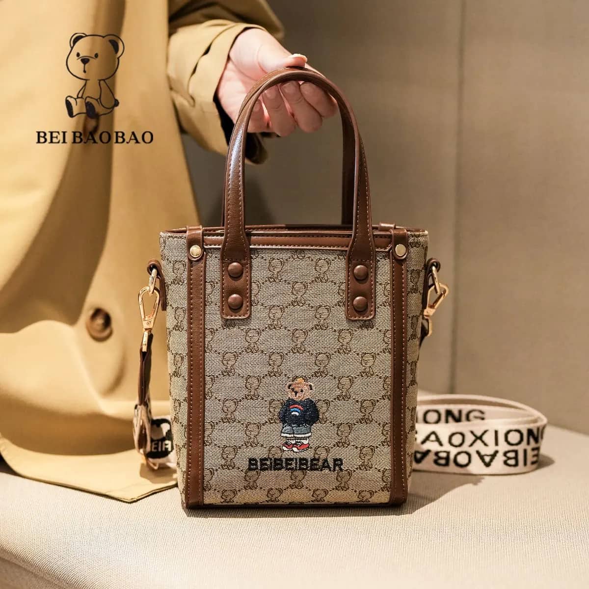 کیف وارداتی تدی گلدوزی جنس کنف بند برزنتی چندرنگ