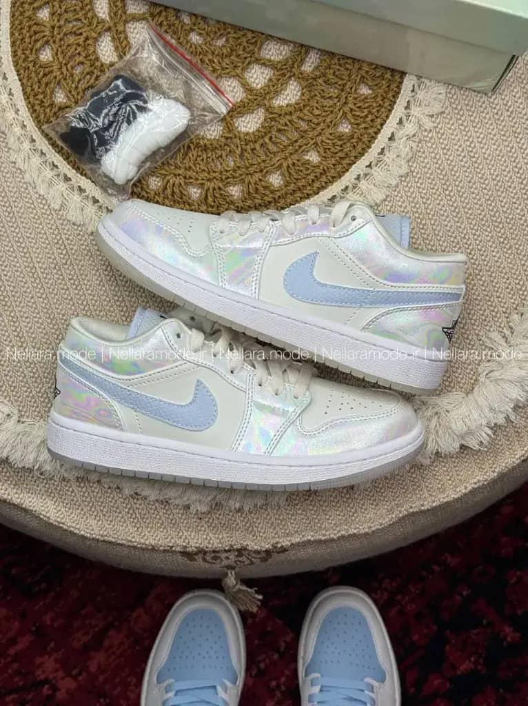 نایک ایر جردن ۱ بدون ساق هولوگرامی زنانه | Nike Air Jordan 1 SE LNY