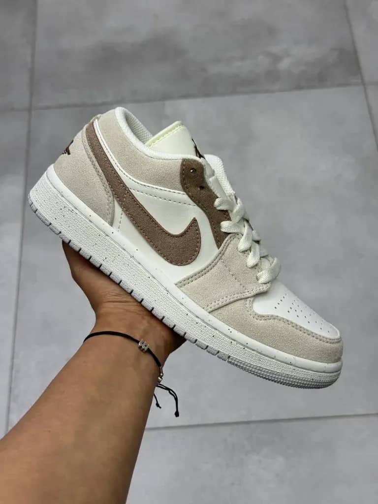 کفش جردن ۱ کرم بژ قهوه‌ای زنانه | Air Jordan 1 Cream Beige