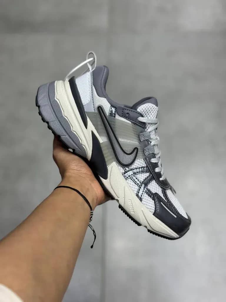 کفش نایک V2K Run خاکستری مشکی زنانه و مردانه | Nike V2K Run Grey Black