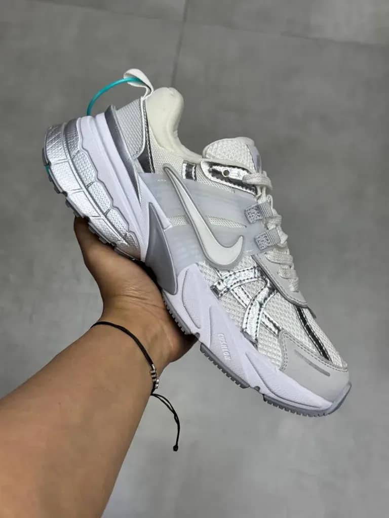 کفش نایک V2K Run سفید نقره‌ای زنانه و مردانه | Nike V2K Run White Silver