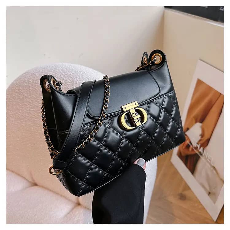 کیف دوشی زنانه چرم زنجیردار