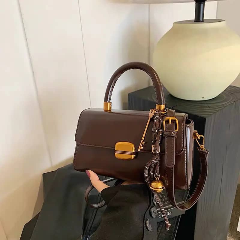 کیف وارداتی دوشی و دستی زنانه آویزدار
