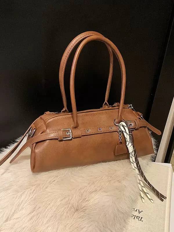 کیف وارداتی زنانه طرح استوانه‌ای مدل پانچ
