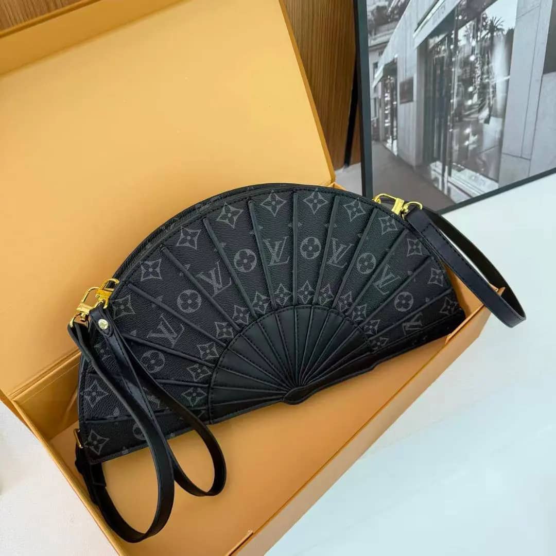 کیف فن لویی ویتون Lv Fan Monogram