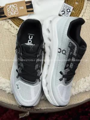 کتونی On Running کلودتیلت سفید مشکی گرادینت | On Running Cloudtilt White Black Ombre