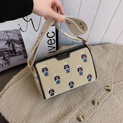 کیف وارداتی تدی گلدوزی بند برزنتی کرم قهوه ای و کرم و مشکی