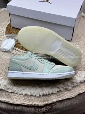 نایک جردن ۱ بدون ساق سبز دریایی روشن زنانه | Nike Jordan 1 SeaFoam