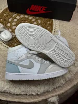 نایک جردن ۱ ساقدار پاریس زنانه و مردانه | Nike Air Jordan 1 High White Blue