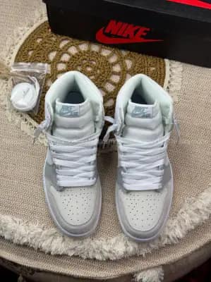 نایک جردن ۱ ساقدار پاریس زنانه و مردانه | Nike Air Jordan 1 High White Blue