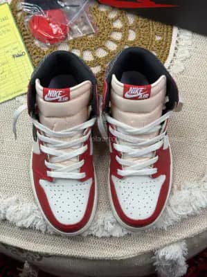 نایک جردن ۱ ساقدار شیکاگو لاست اند فاند زنانه و مردانه | Nike Air Jordan 1 High Chicago Lost and Found