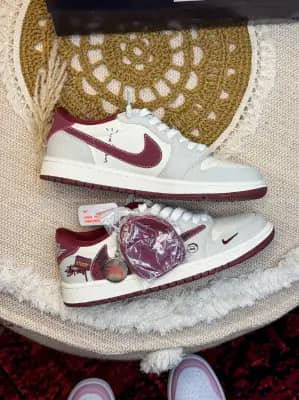 ترویس اسکات کاکتوس جک استوسی کرم زرشکی زنانه و مردانه | Travis Cactus Jack Stussy Cream Burgundy