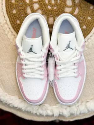 نایک جردن ۱ بدون ساق پرینت پینک Nike Jordan 1 Low Print Pink