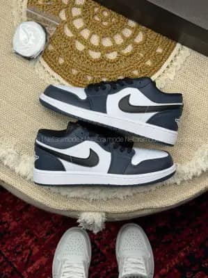 کفش جردن ۱ سرمه‌ای سفید مشکی زنانه | Air Jordan 1 Navy White Black