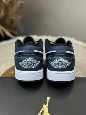 کفش جردن ۱ سرمه‌ای سفید مشکی زنانه | Air Jordan 1 Navy White Black