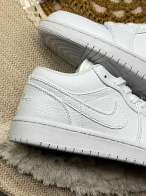 نایک جردن ۱ بدون ساق تمام سفید زنانه و مردانه | Nike Jordan 1 Triple White