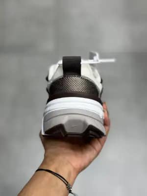 کفش نایک V2K Run سفید برنز متالیک زنانه و مردانه | Nike V2K Run Metallic Bronze