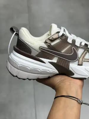 کفش نایک V2K Run سفید برنز متالیک زنانه و مردانه | Nike V2K Run Metallic Bronze