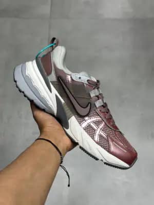 کفش نایک V2K Run صورتی رزگلد زنانه | Nike V2K Run Rose Gold
