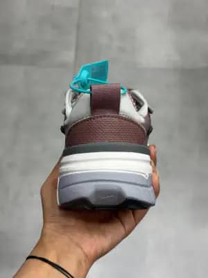کفش نایک V2K Run صورتی رزگلد زنانه | Nike V2K Run Rose Gold