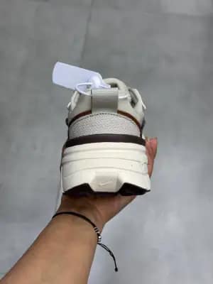 کفش نایک V2K Run کرم خاکستری قهوه‌ای زنانه و مردانه | Nike V2K Run Cream Grey