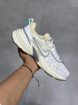 کفش نایک V2K Run کرم نقره‌ای زنانه و مردانه | Nike V2K Run Sail Silver
