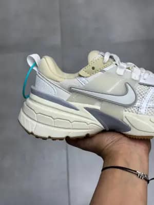 کفش نایک V2K Run کرم نقره‌ای زنانه و مردانه | Nike V2K Run Sail Silver