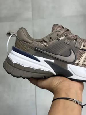 کفش نایک V2K Run قهوه‌ای برنز زنانه و مردانه | Nike V2K Run Brown Bronze