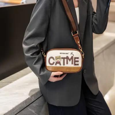 کیف وارداتی تدی گلدوزی بند برزنتی قهوه‌ای و کرمی