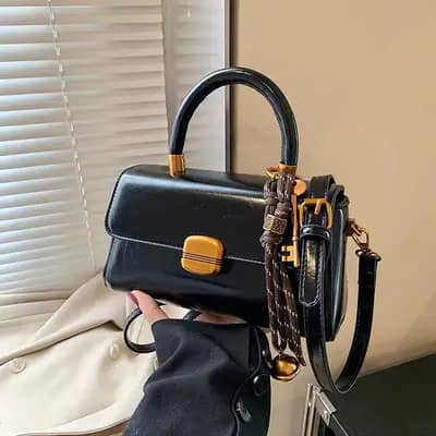 کیف وارداتی دوشی و دستی زنانه آویزدار