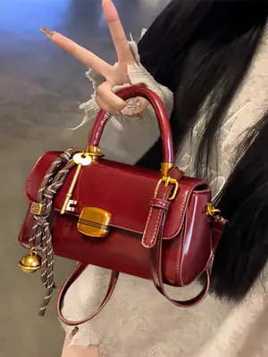 کیف وارداتی دوشی و دستی زنانه آویزدار