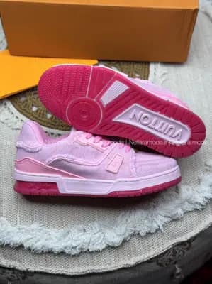 لویی ویتون ترینر صورتی | LOUIS VUITTON TRAINER PINK