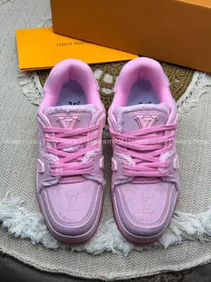 لویی ویتون ترینر صورتی | LOUIS VUITTON TRAINER PINK
