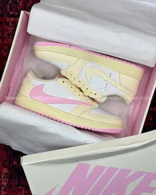 کتونی ترویس اسکات کاکتوس جک شای پینک | Travis Scott Cactus Jack Shy Pink