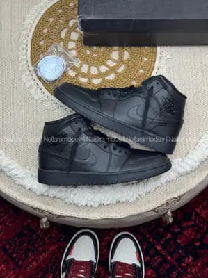 نایک ایر جردن ۱ مید تمام مشکی | Nike air jordan 1 mid triple black