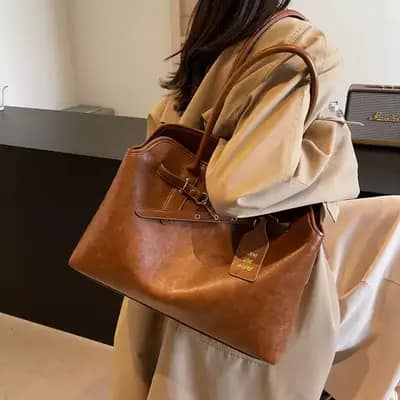 استایل روی شانه کیف دوشی بزرگ زنانه چرم بمدل آوینا