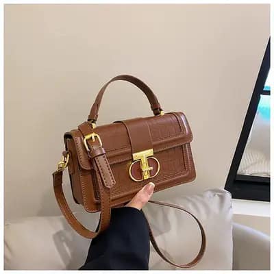 کیف دستی و دوشی وارداتی زنانه چرم طرح کروکودیل رنگ قهوه‌ای مدل رونیکا نلارامد