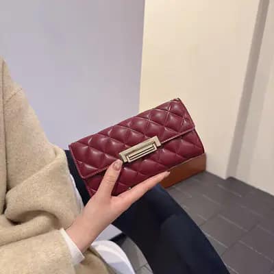 کیف پول پالتویی وارداتی مدل لمسه سایز بزرگ رنگ زرشکی