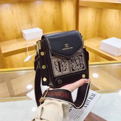 کیف زنانه دوشی و پاسپورتی مینی طرح EM مشکی نلارا مد ارسال از قشم