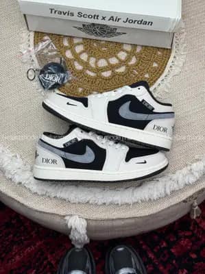 نایک جردن ۱ بدون ساق دیور مشکی | Nike Jordan 1 Navy Dior