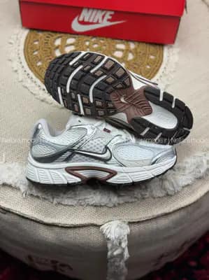 کفش نایک وی فایو سفید نقره‌ای قهوه‌ای زنانه و مردانه | Nike V5 Run White Mocha